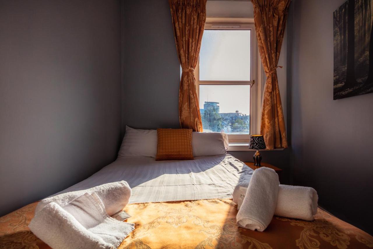 Old Town Central Apartments By The Meadows エディンバラ エクステリア 写真